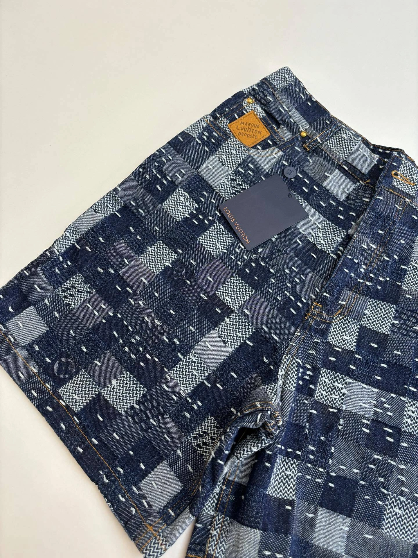 wg.luxury- 8V Nigo item:E-F363G2631